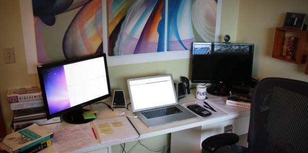 the_desk_002